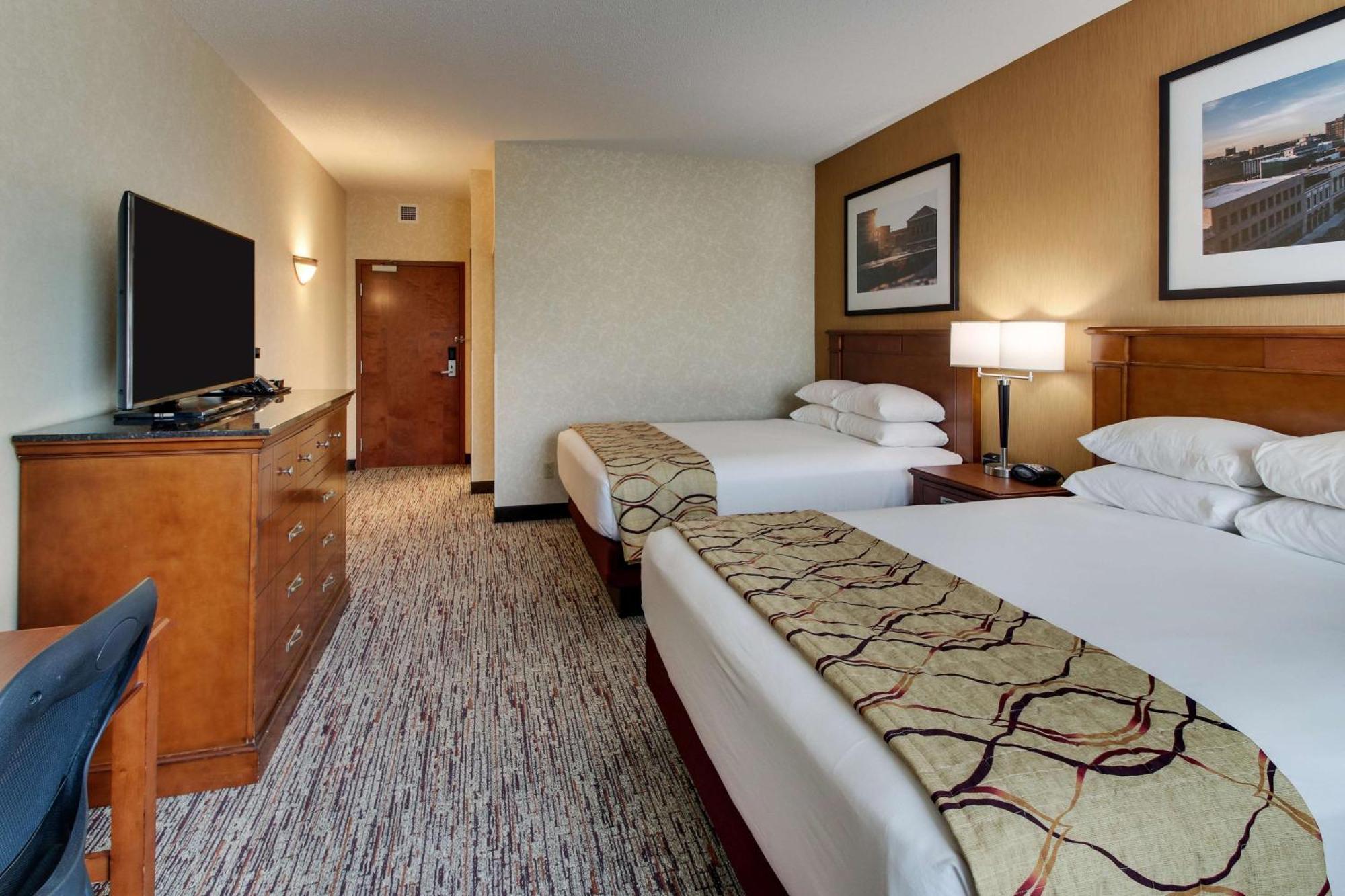 Drury Inn & Suites Meridian Exteriör bild